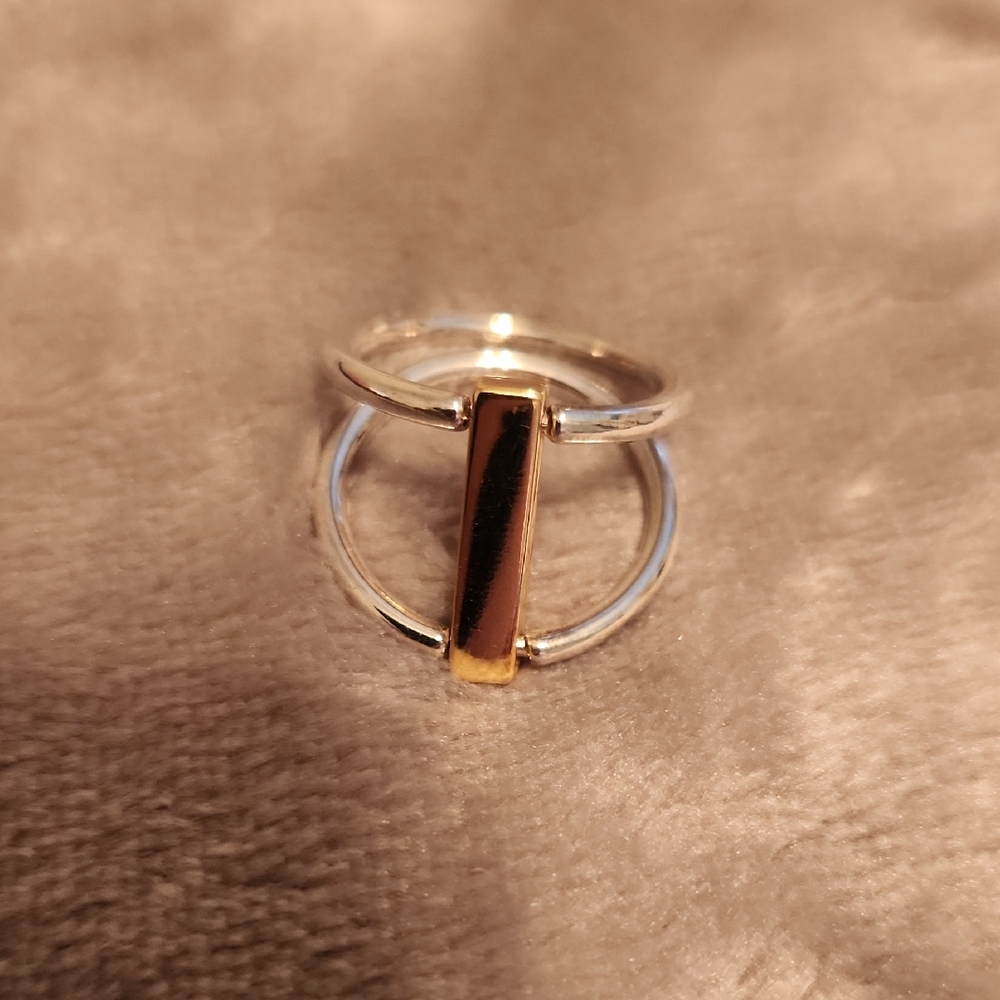Elegant Two-Tone Ring